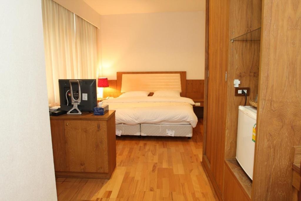 Sun City Hotel Bangkok Room photo